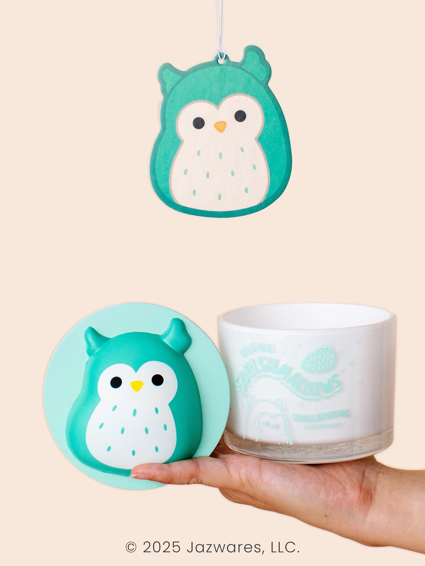 Squishmallows Winston Candle with Squishy Puff - Spellbinding Cedarwood